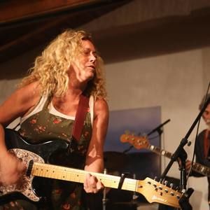 Meet your Posher, Leslie